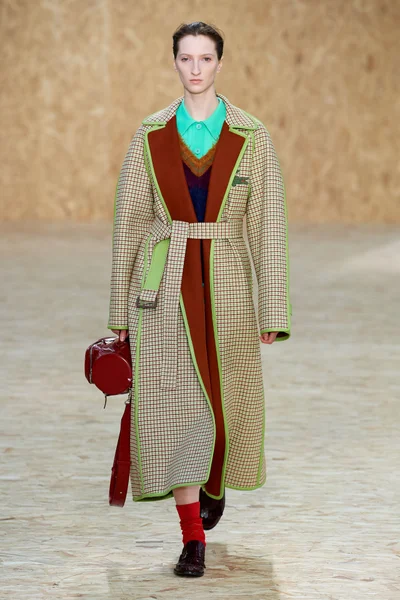 Look 46